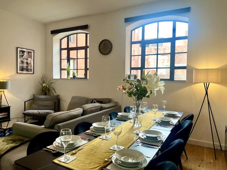 Twilight House -Wyndale Living- B'Ham Jq Townhouse Villa Birmingham Bagian luar foto